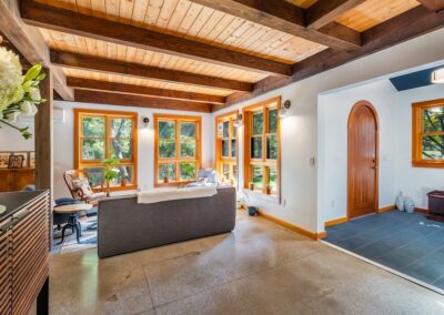 Shelburne Point - Living - 33