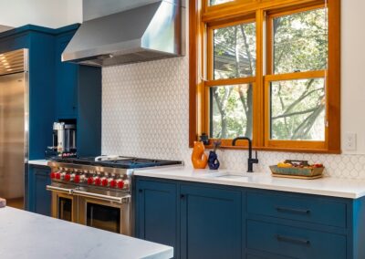 Shelburne Point - Kitchen - 8